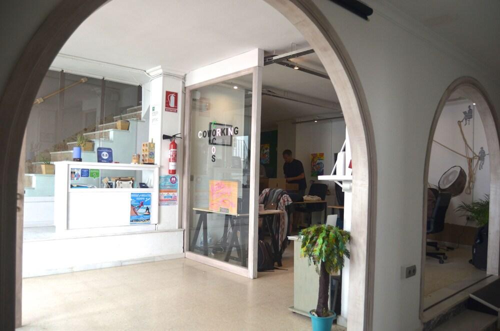 La Cocotera Boutique & Coworking Albergue Tarifa