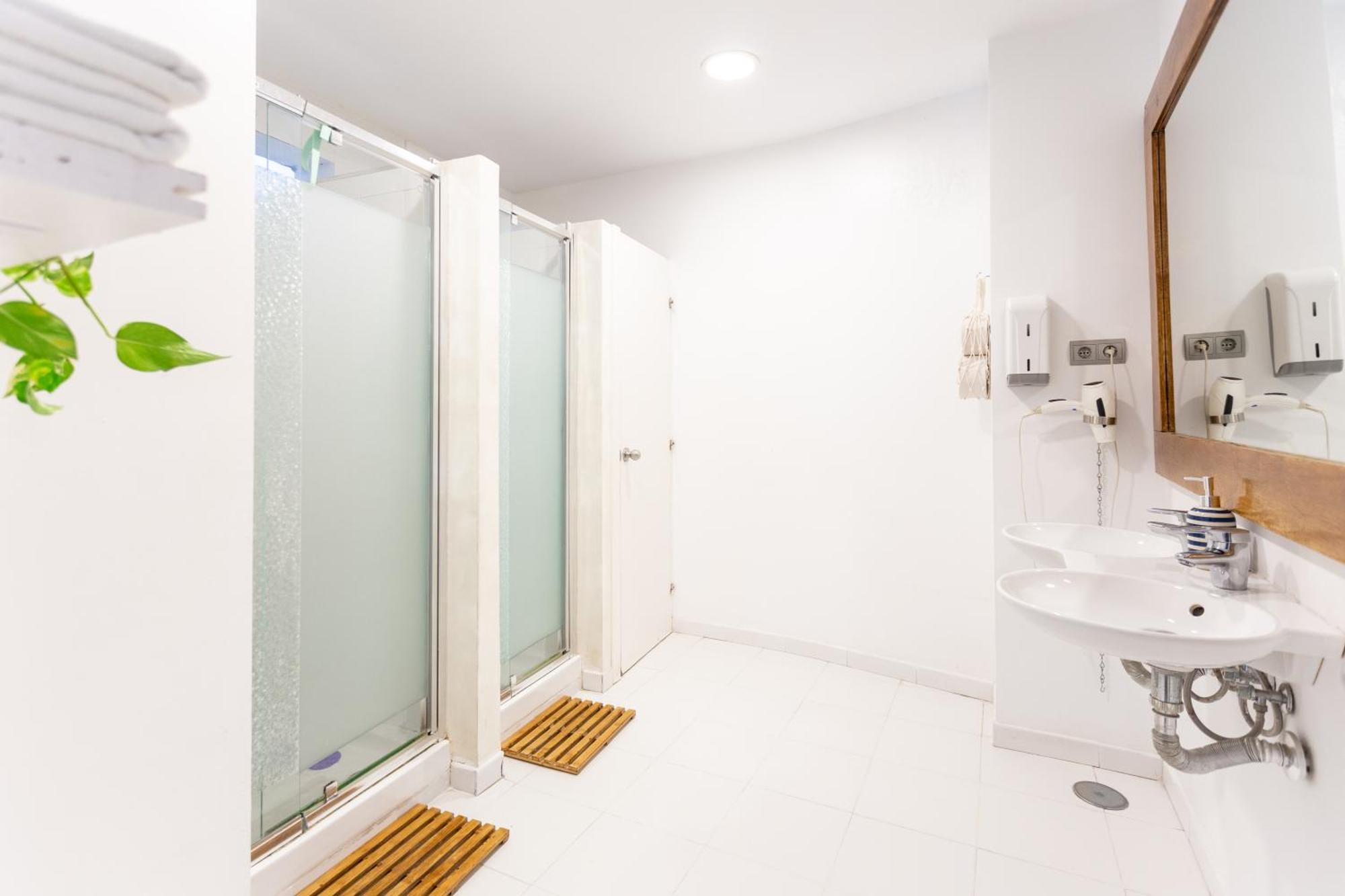 La Cocotera Boutique & Coworking Hostel